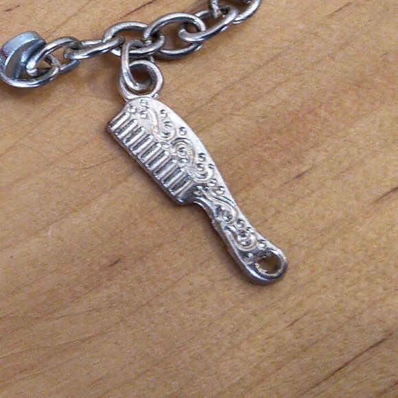 7" big girl Childs Sleeping Beauty charm bracelet apple comb heels - Picture 10 of 11